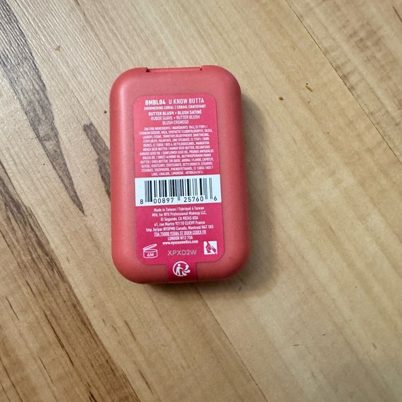 NYX buttermelt blush - Picture 3 of 4